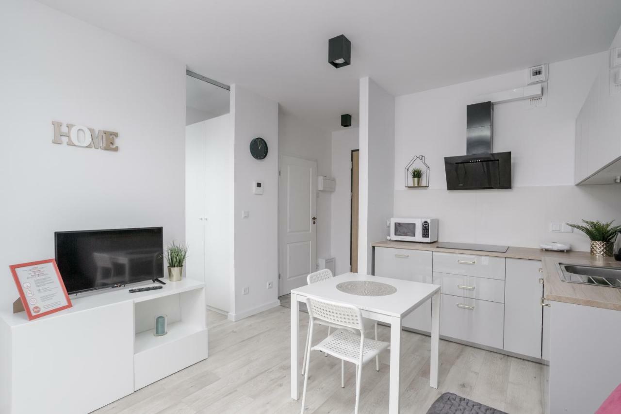 Chill Apartments Wola Warsaw Ngoại thất bức ảnh