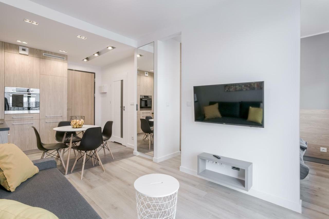 Chill Apartments Wola Warsaw Ngoại thất bức ảnh