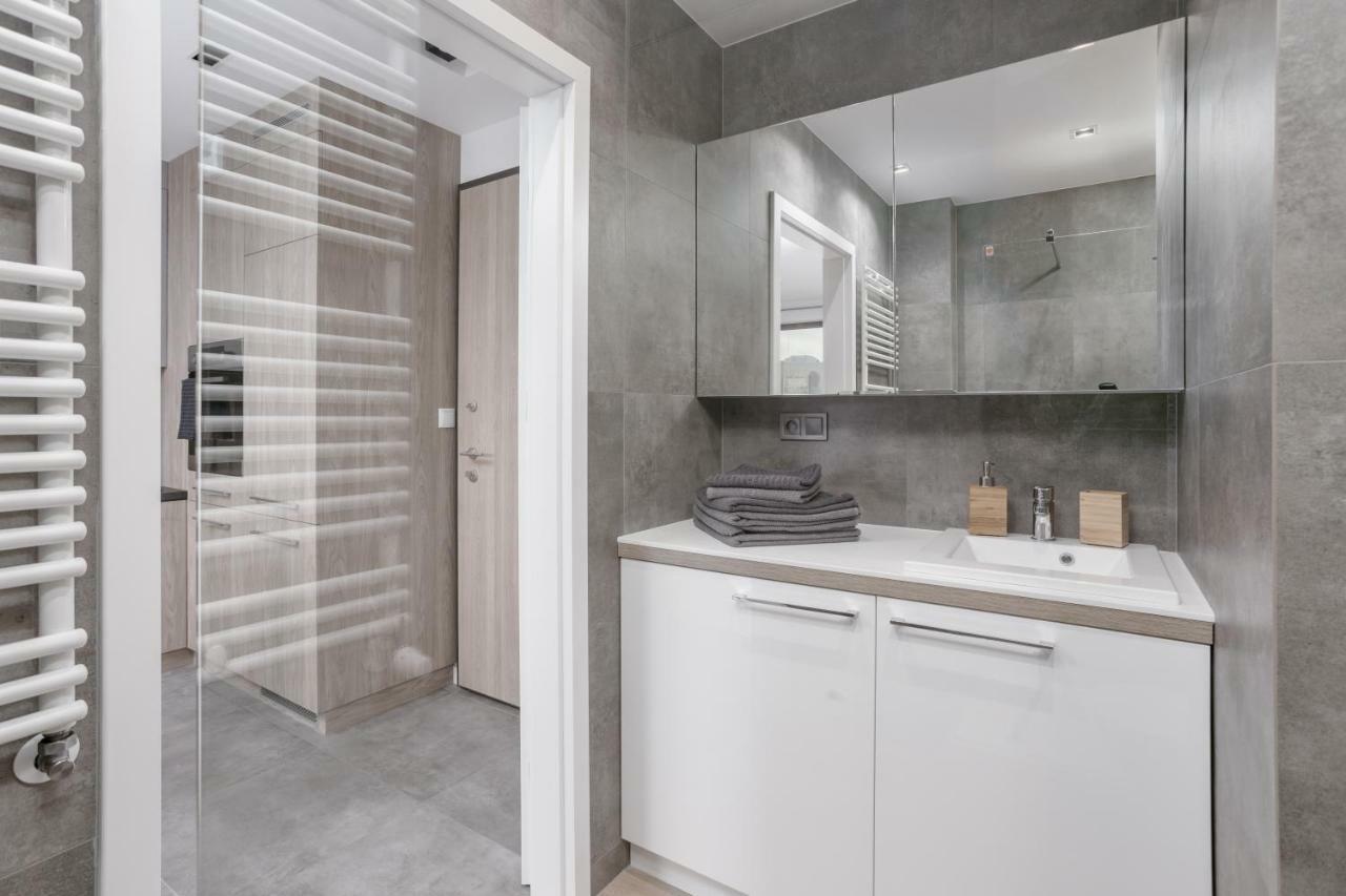 Chill Apartments Wola Warsaw Ngoại thất bức ảnh