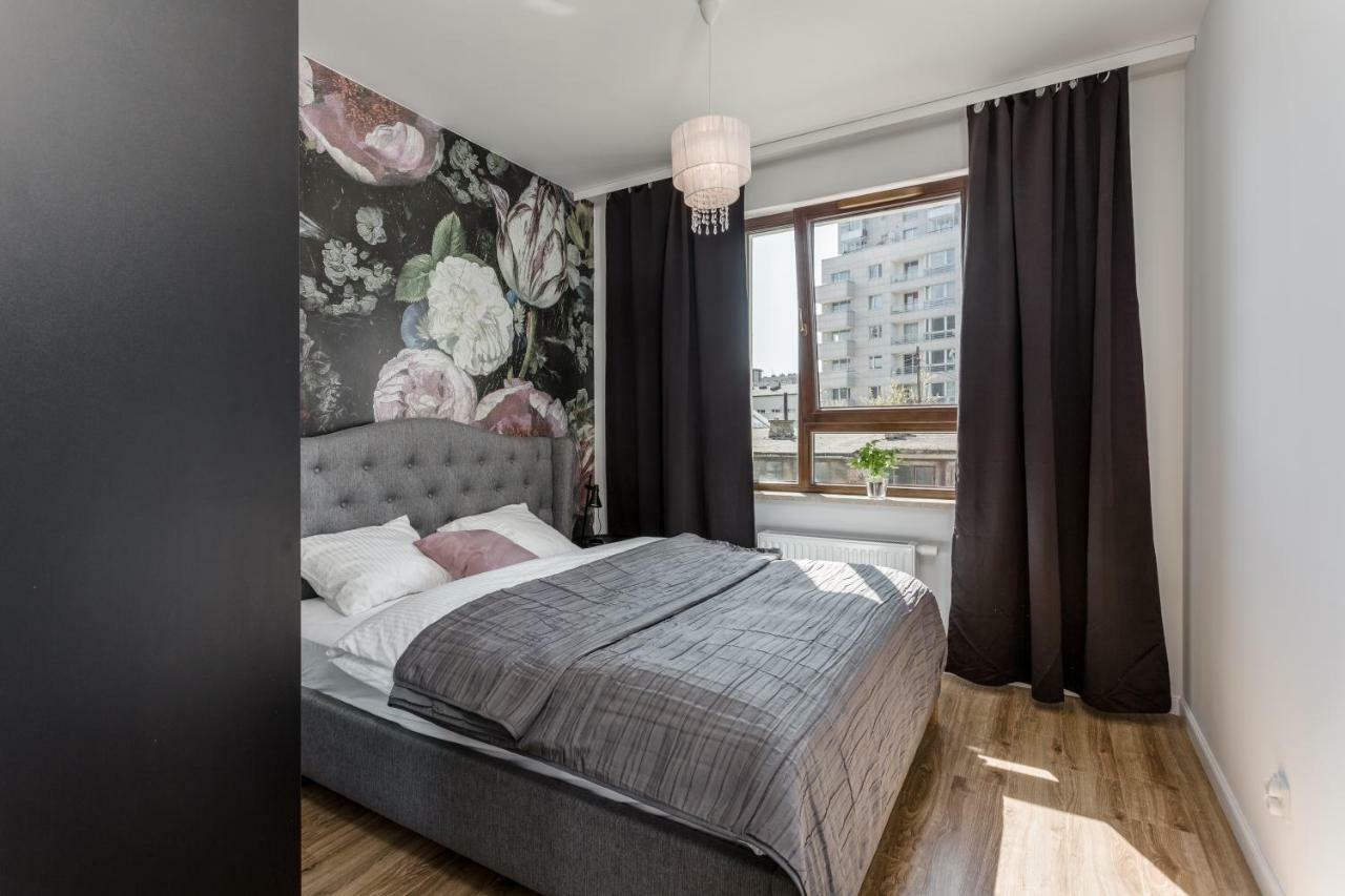 Chill Apartments Wola Warsaw Ngoại thất bức ảnh