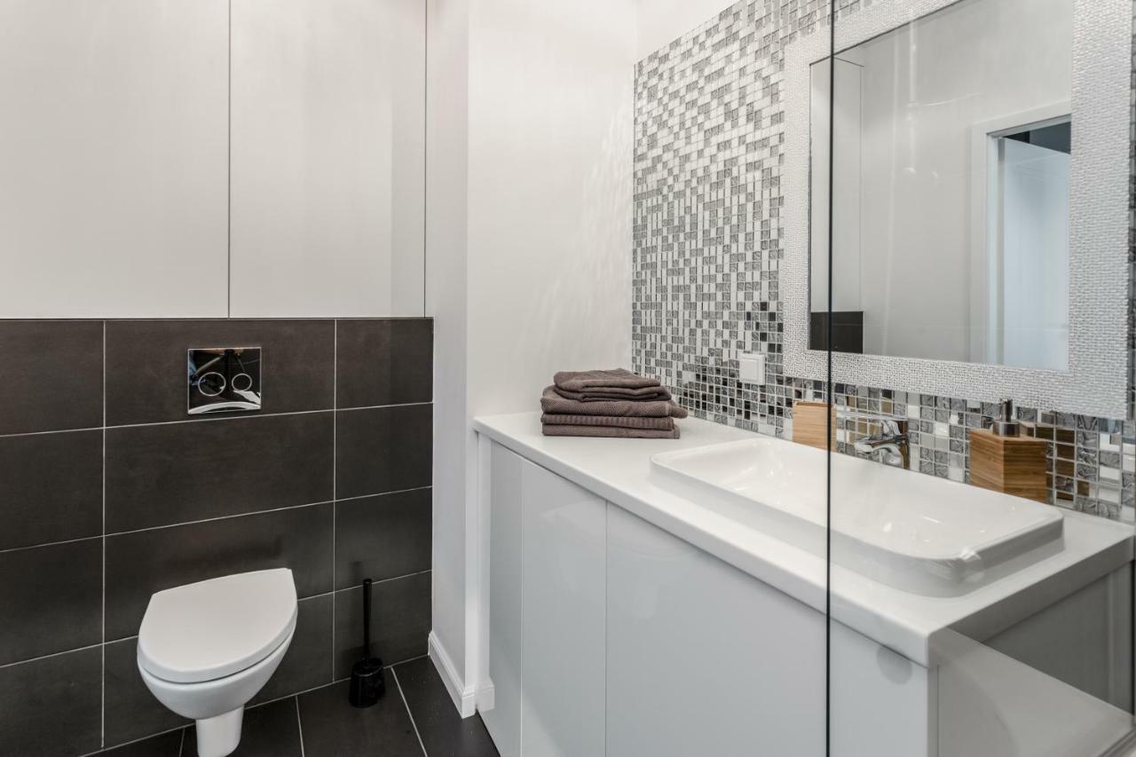 Chill Apartments Wola Warsaw Ngoại thất bức ảnh
